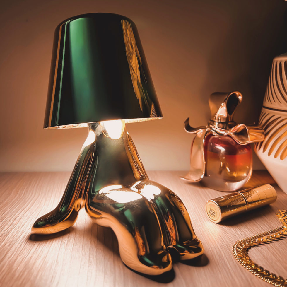 Unesite eleganciju u svoj dom s bežičnom aluminijskom svjetiljkom!